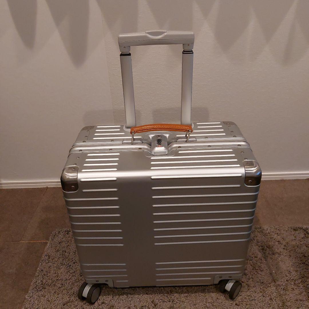 イノベーター スーツケース トランクケース