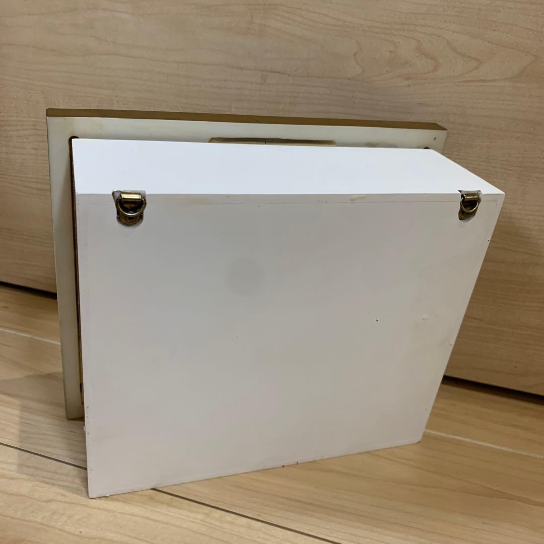 ハローキティ×ダニエルウエディングメモリアルドール額ケースアンティーク2001年