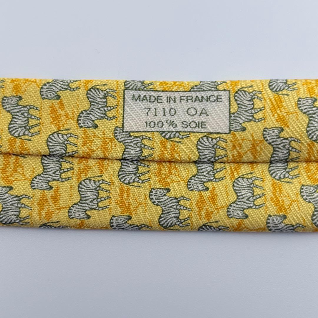 HERMÈS ネクタイ　ゼブラ柄 イエロー系 シルク極美品　かわいい