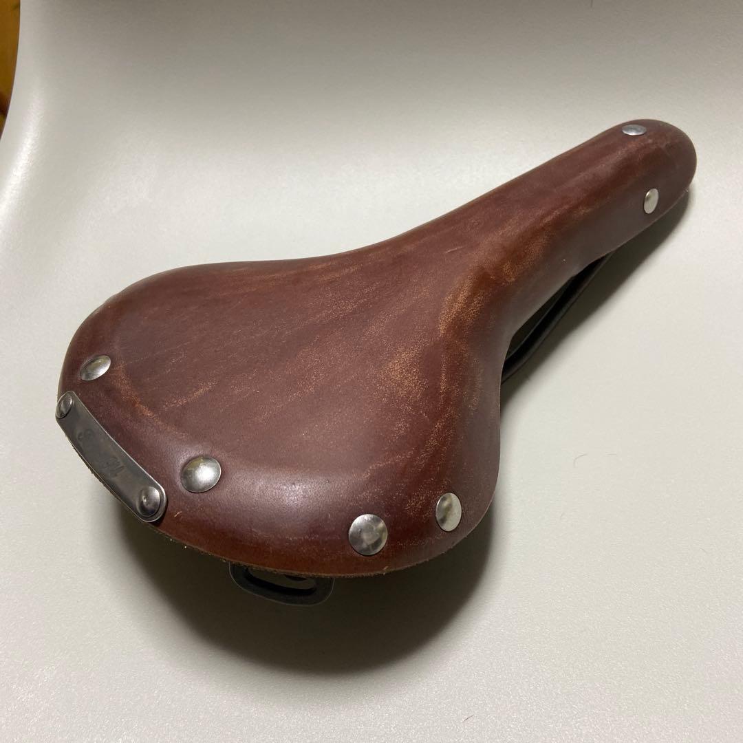 Be All レザーサドル 茶色　革製　自転車　パーツ