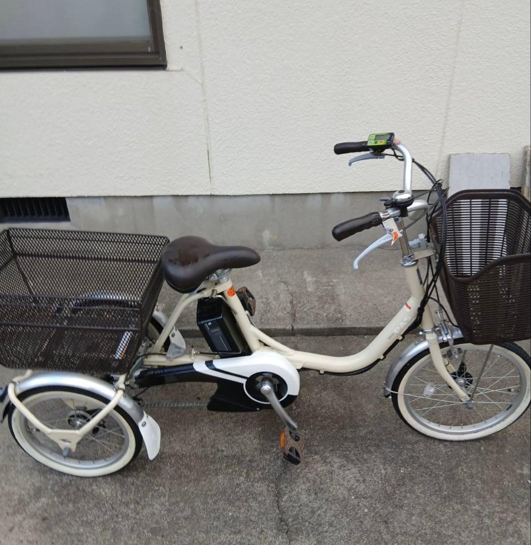 電動アシスト三輪車 クリーム色