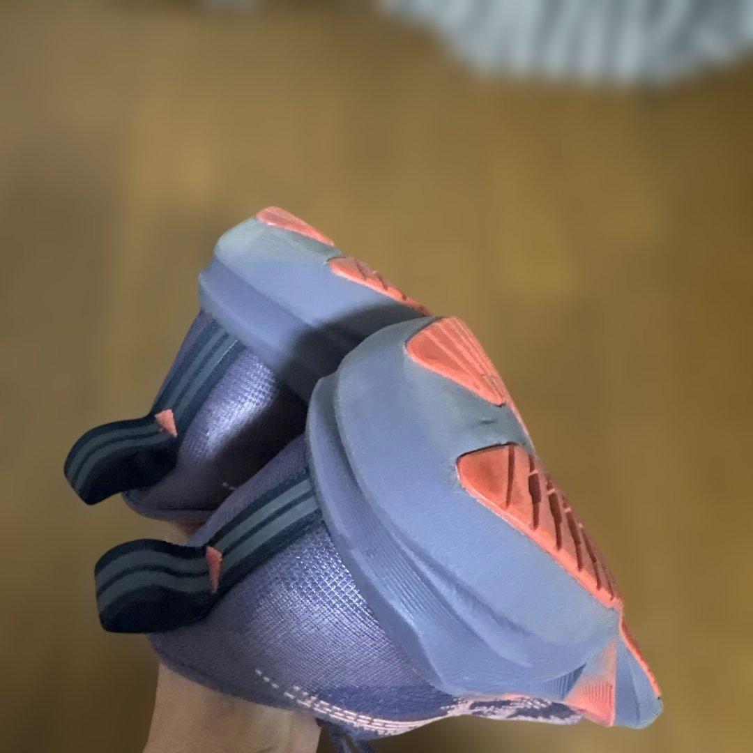 アシックス　ノヴァブラスト5　23.5センチ