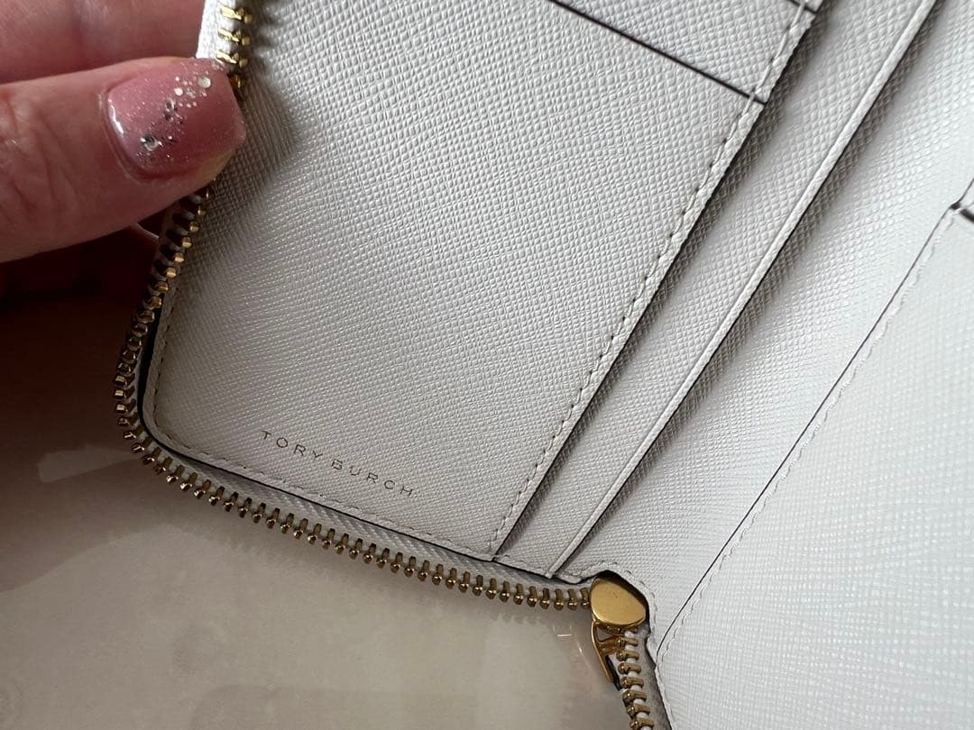 【最終価格です】TORYBURCH トリーバーチ エマーソンラウンドジップパース