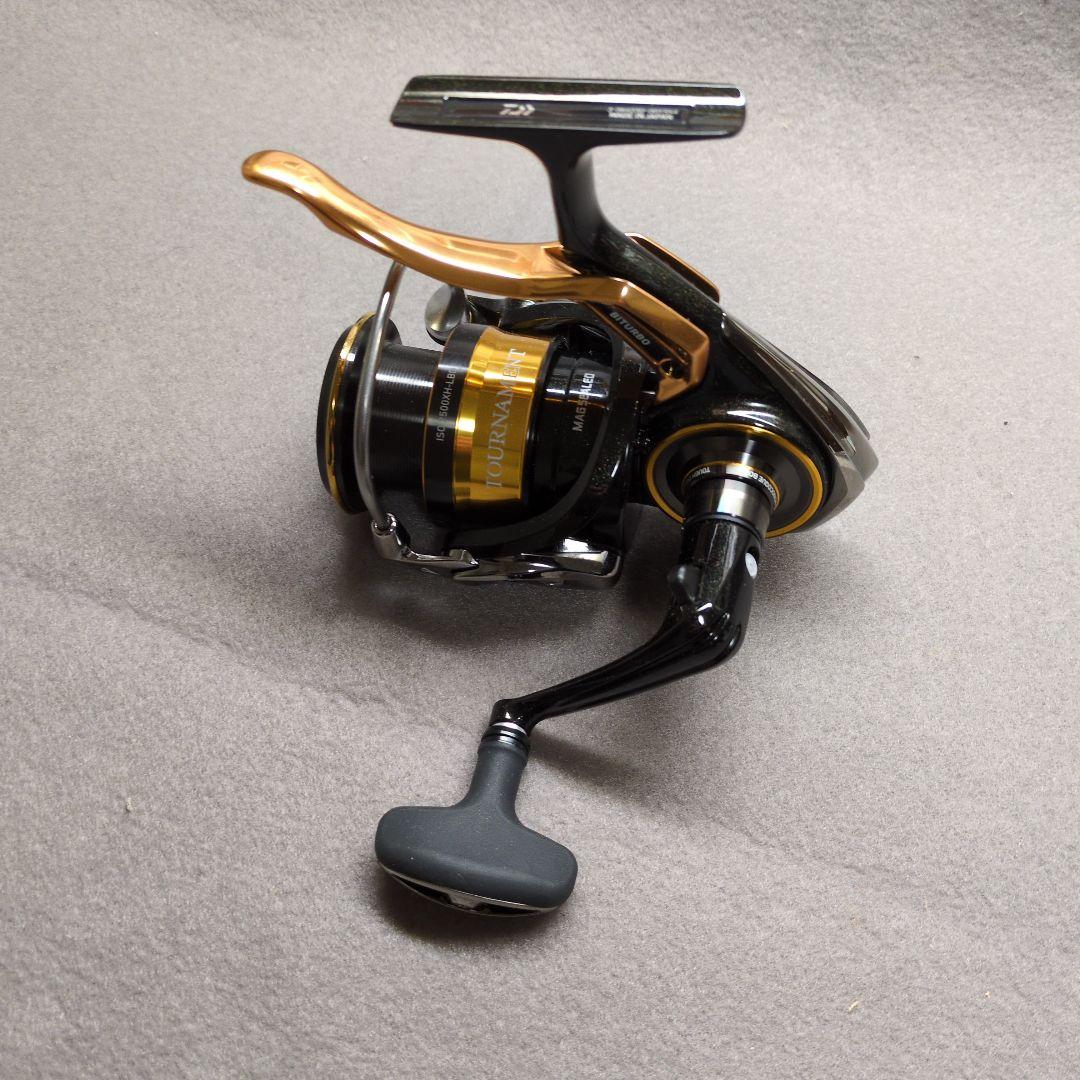 22トーナメント 2500XH−LBD未使用リール