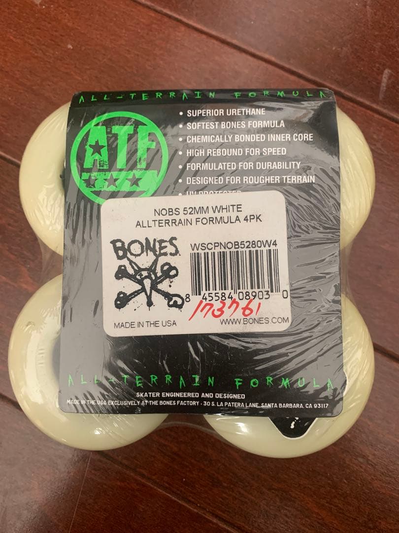 TRACKER DART トラック　BONES ウィール　ベアリング　スケボー