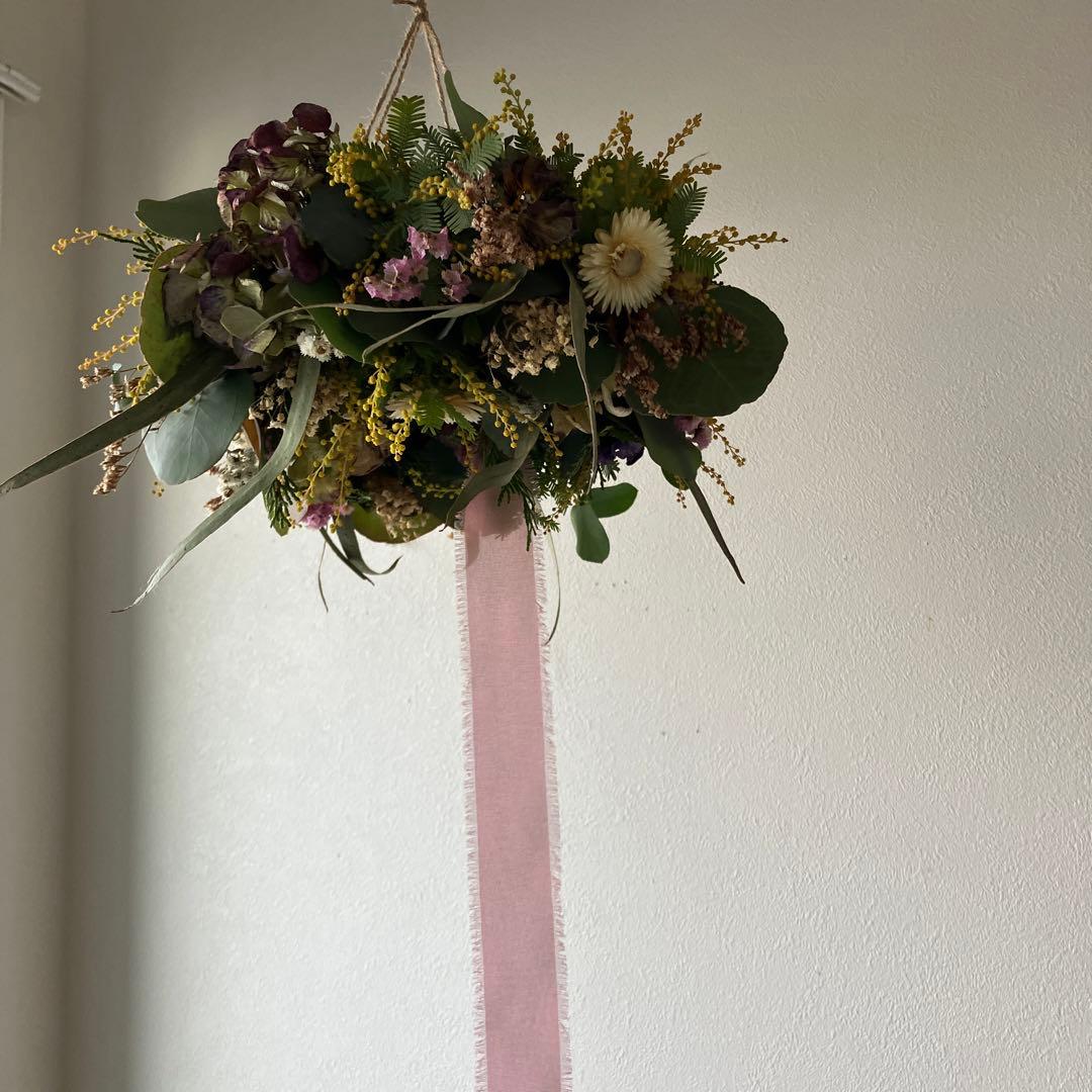 ミモザの蕾とアンティーク紫陽花の春待ちフライングリース　ひな祭り　スターチス