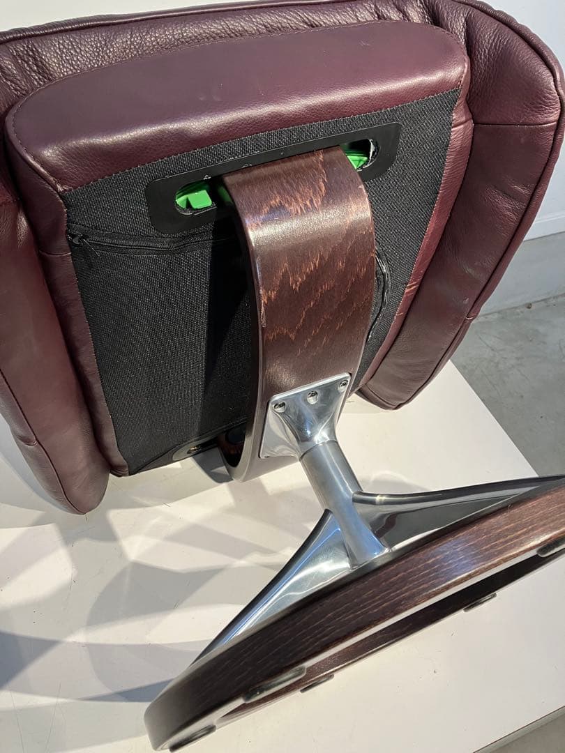 北欧ノルウェー、エコーネス、高級オットマン、スツール、カッシーナ、アクタス、本革