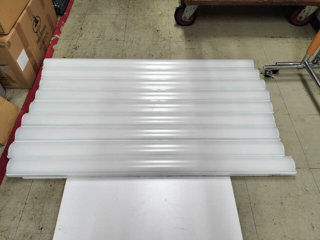 ベースライト NNL4100EWT LE9　2000lm 4000ｋ24台