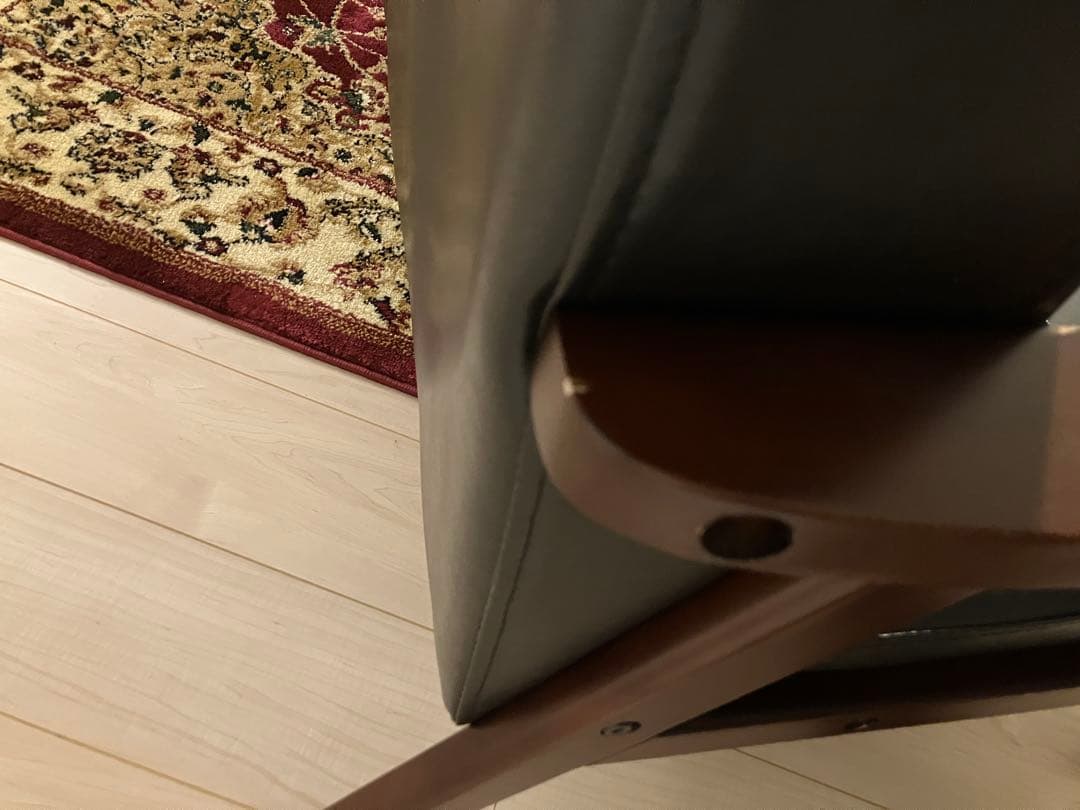 2人掛け　ソファ　黒　レザー調　ウッド。