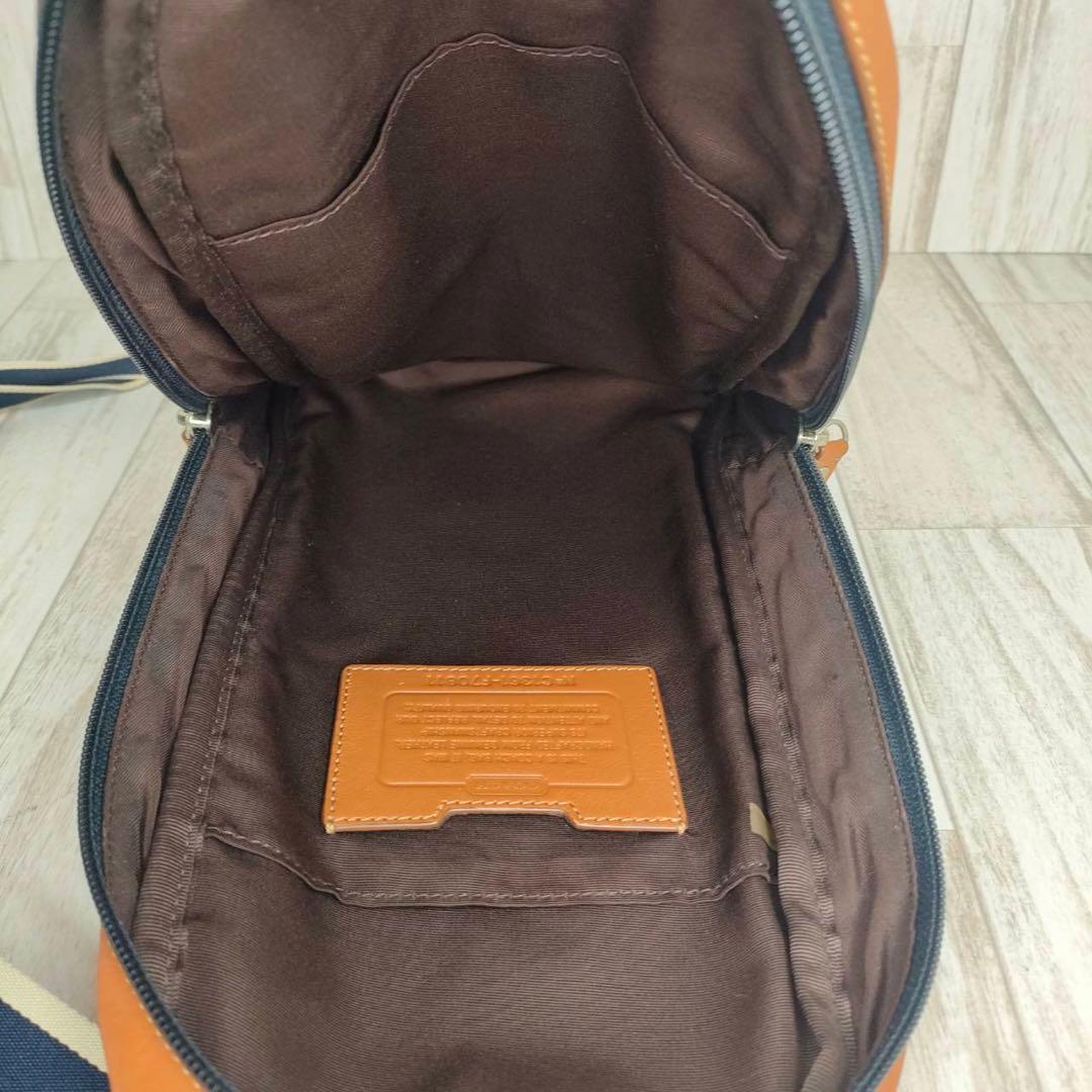 50 COACH コーチ　レザー　ボディーバッグ