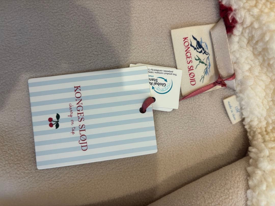 KONGES SLØJD コンゲススロイド チェリー柄 フリース アウター