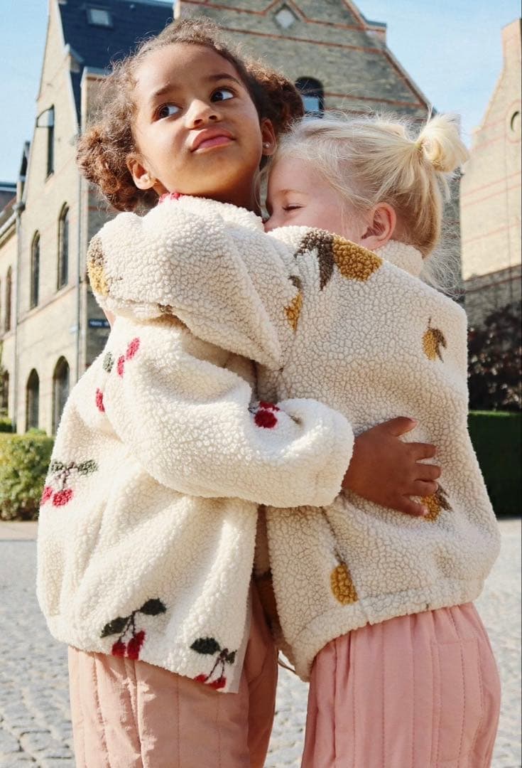 KONGES SLØJD コンゲススロイド チェリー柄 フリース アウター