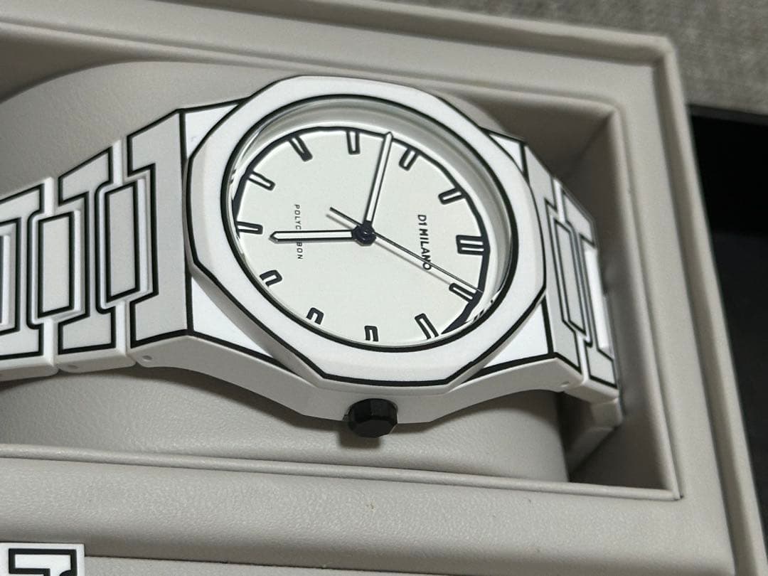 ド*ー様 D1ミラノ　ホワイトスケッチ　早い者勝ち