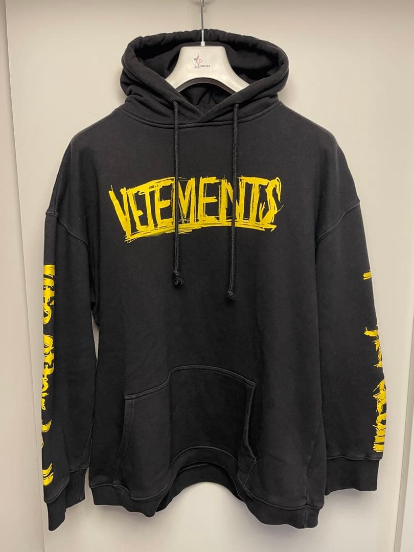 vetments ヴェトモン　パーカー