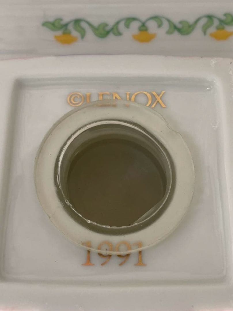 【新品】調味料入れ　レノックス　箱あり　ビレッジソルトペッパーセット