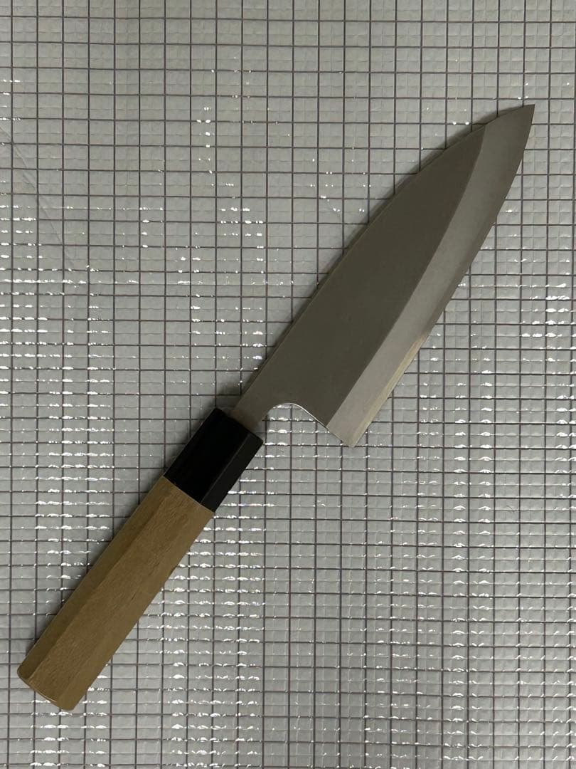 出刃 包丁 150mm モリブデンバナジュウム鋼 水牛八角朴柄