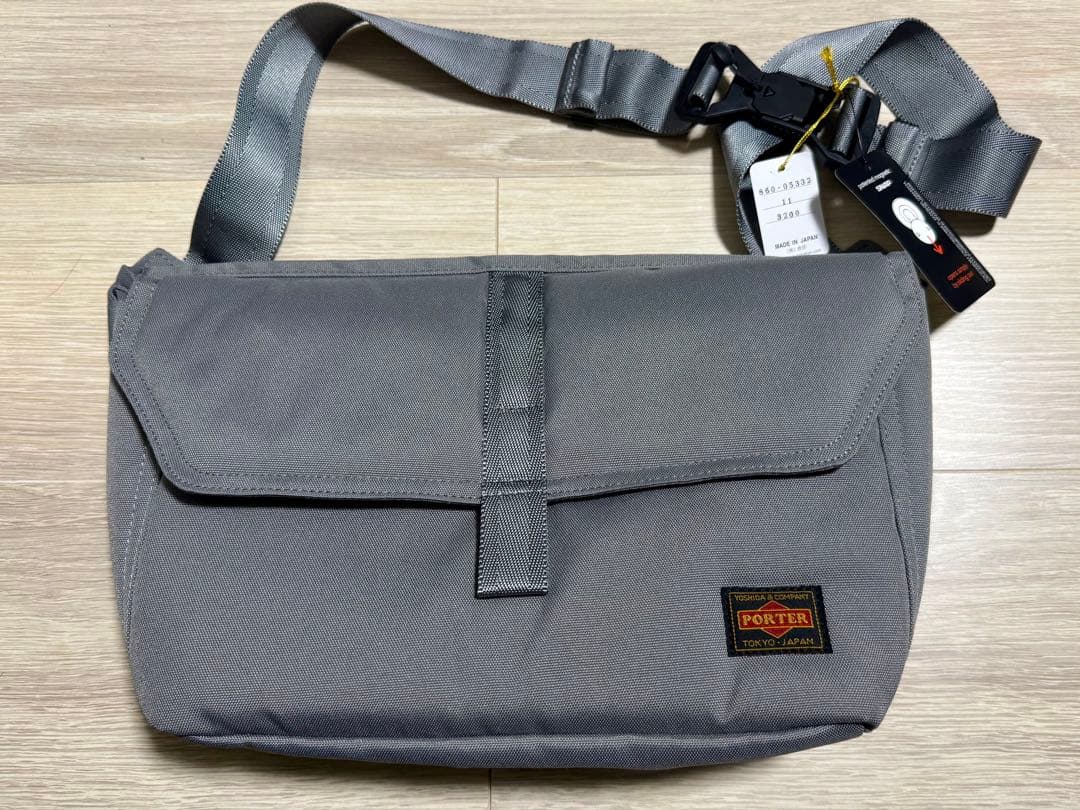 H*様 週末限定特価)PORTER メッセンジャーバッグ グレー 新品未使用