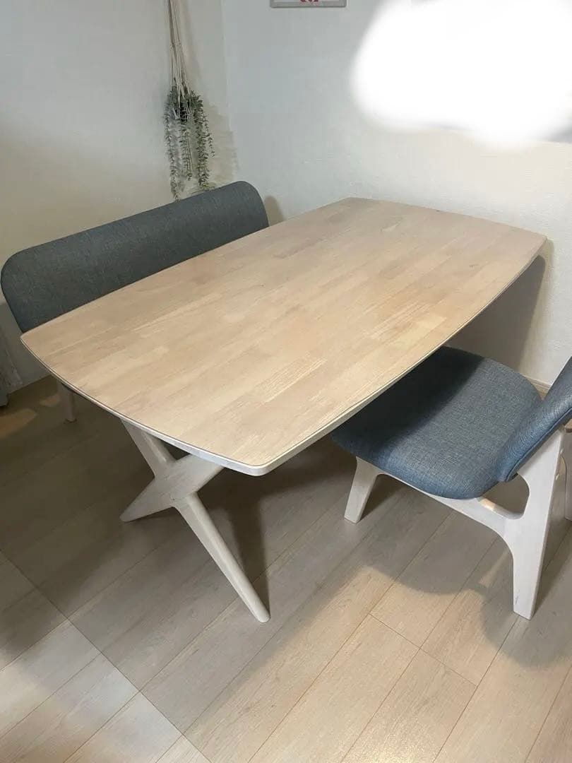 ニトリ　ダイニングテーブル　3点セット 埼玉県春日部市　引き取り限定