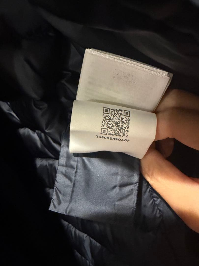 clean　MONCLER ネイビー ダウンジャケット フード付き