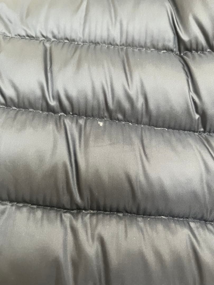 clean　MONCLER ネイビー ダウンジャケット フード付き