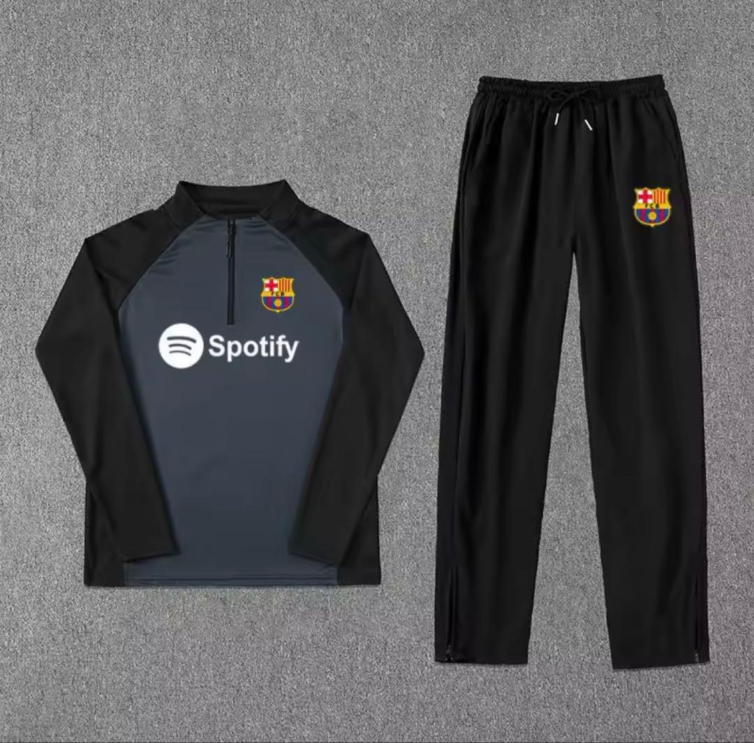 バルセロナ　トレーニングセットアップ　サッカー