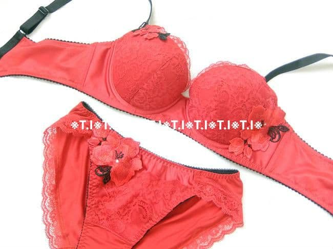 セール　サルート/キューティーハニー　C70＆ノーマルショーツM　RE　75G