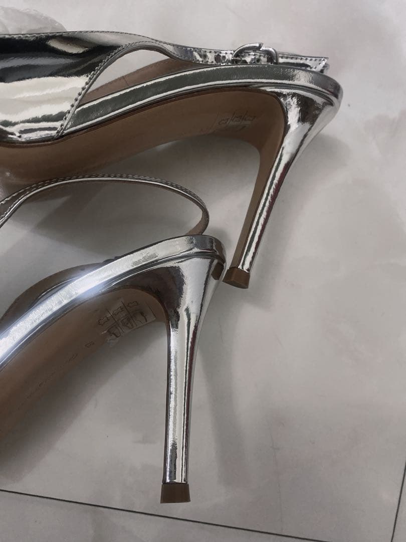 ジャンヴィトロッシ ☆ジェムストーンパンプス37シルバー