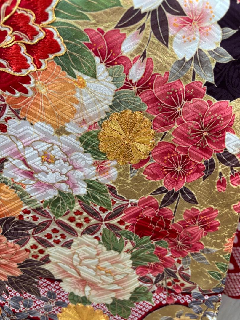 未使用品　タグ付き　正絹振袖フルセット　豪華金彩　駒刺繍　王道古典柄　成人式に！