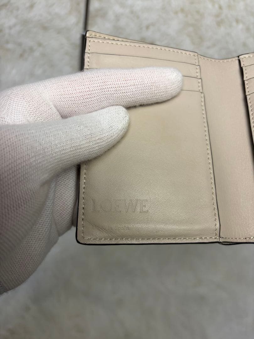 ✨美品✨ ロエベ　折り財布　コンパクトジップウォレット　アナグラム　グリーン