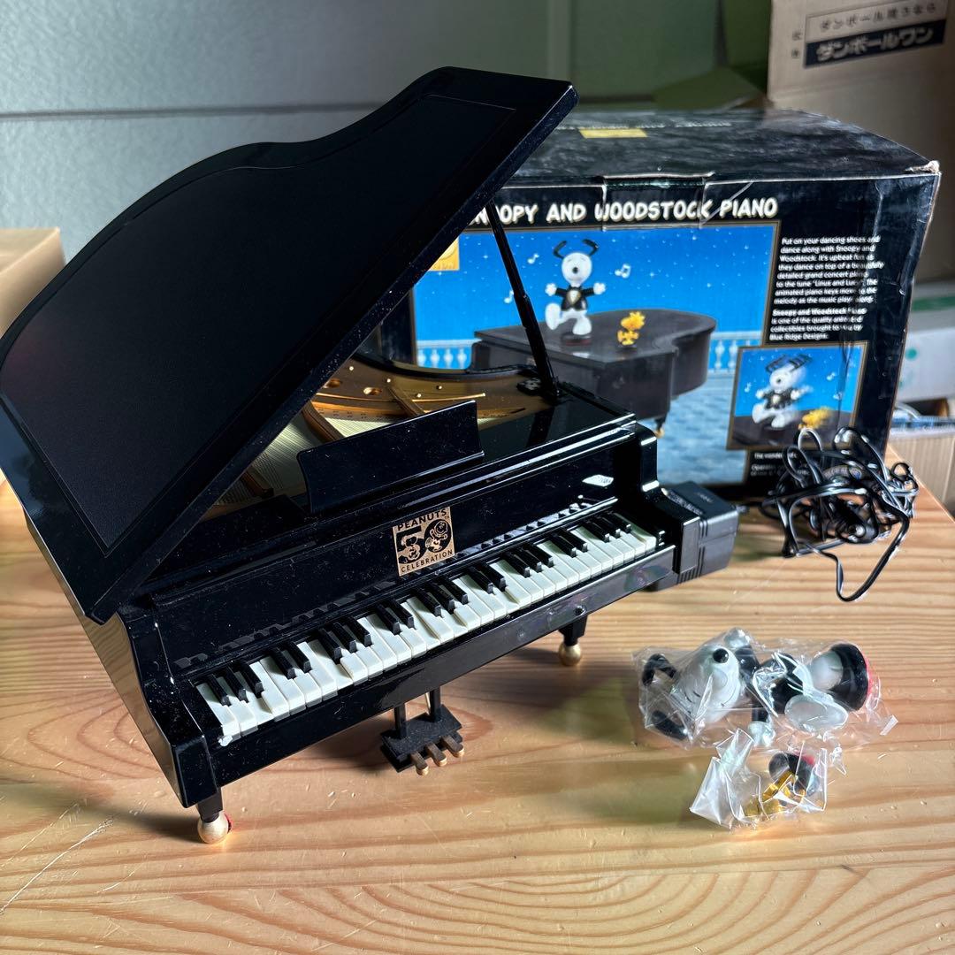 S2142 スヌーピー　オルゴール　ウッドストック　ピアノ　50周年記念
