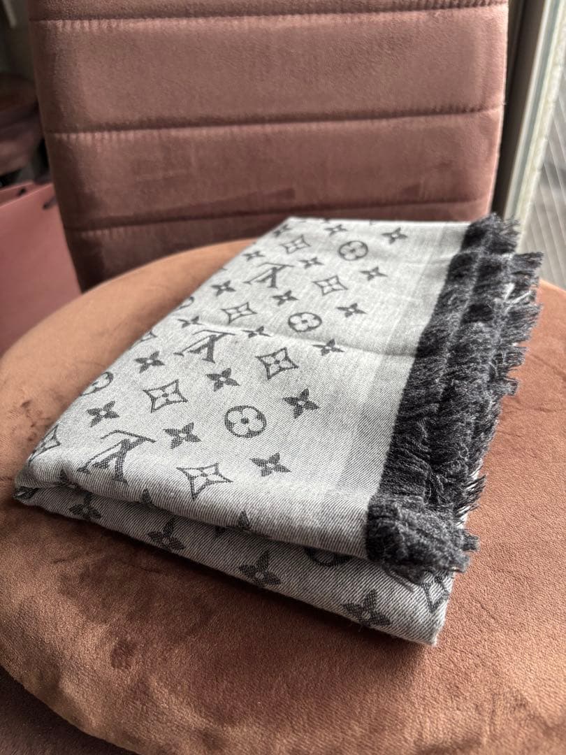 LOUIS VUITTON モノグラム エッセンシャル M71619 STOLE