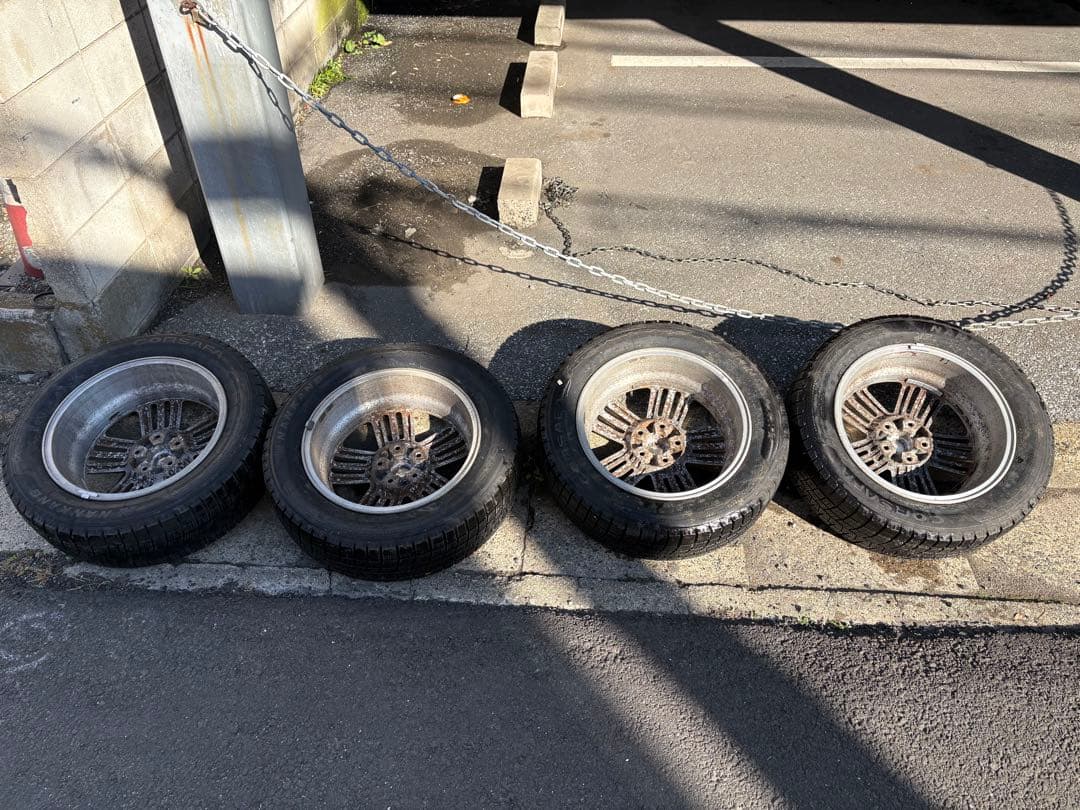 E51エルグランドライダー純正ホイール　スタッドレスタイヤ付215/60R17