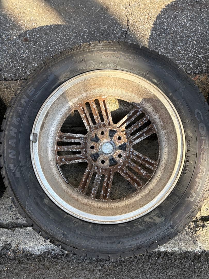 E51エルグランドライダー純正ホイール　スタッドレスタイヤ付215/60R17