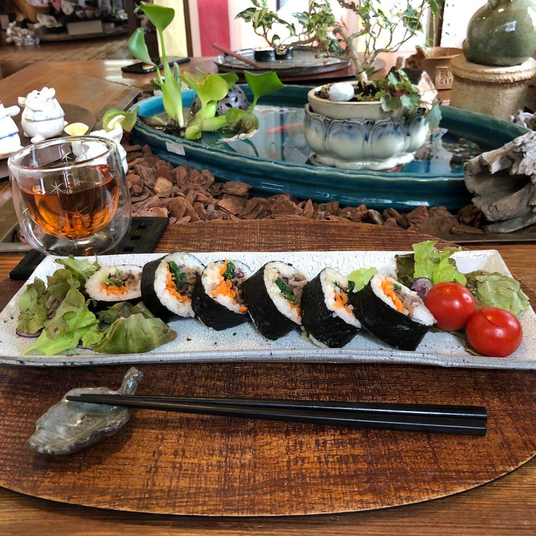 おしゃれな長い皿￼1枚ずつ合計2枚￼