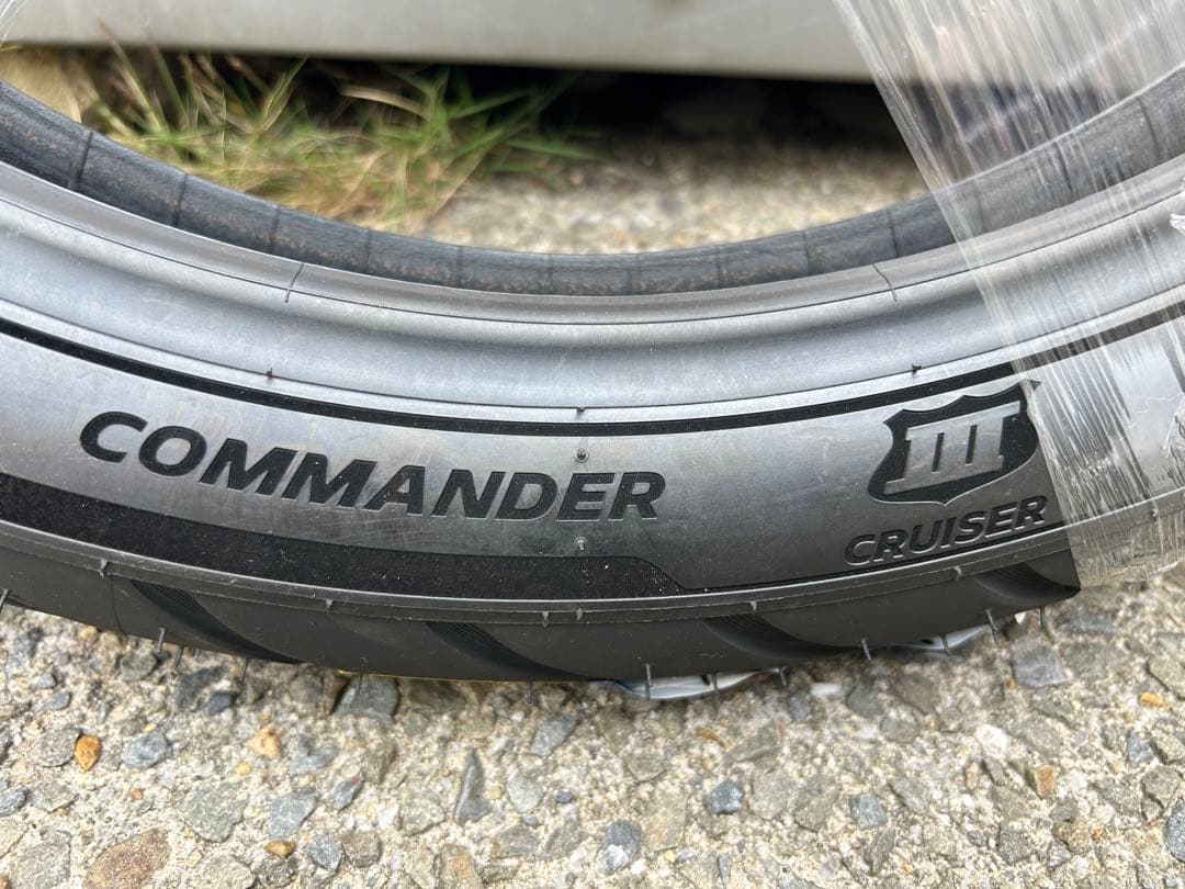 ミシュラン　コマンダ-Ⅲ 100/90-19 未使用　2024年11月末製造