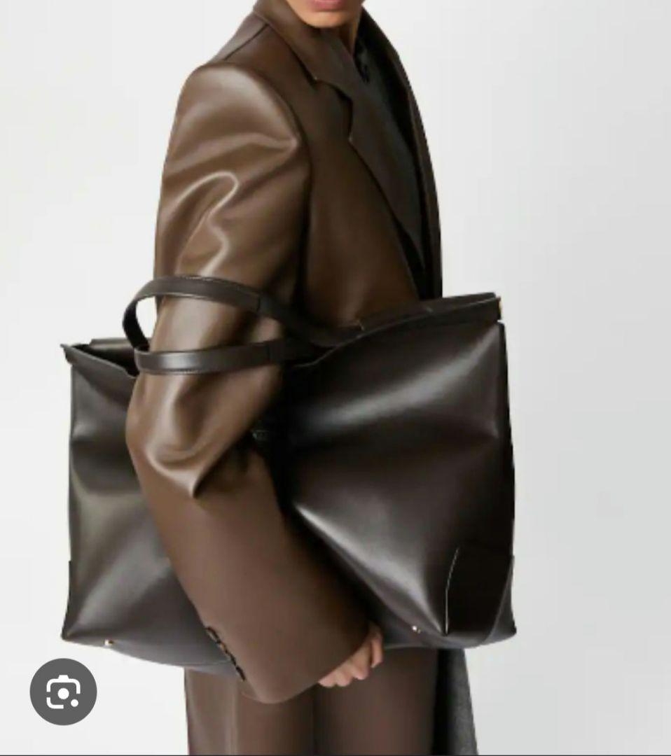 【専用】TOD'S Diバッグフォリオ バッグ ミディアム ブラック　渡辺翔太