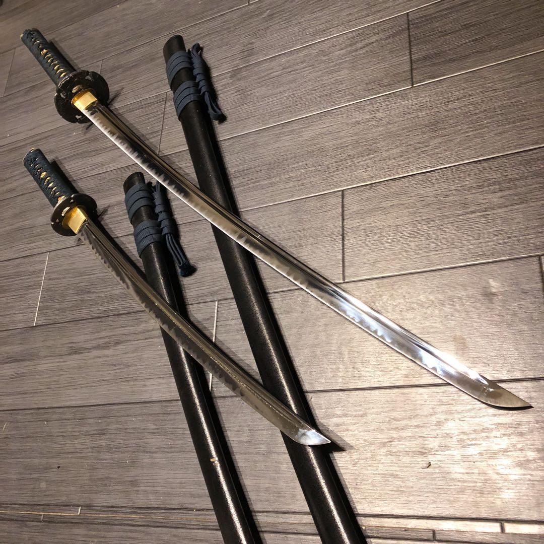 高級模造刀　居合刀　太刀　大小セット　脇差　樋入り刀身　緑拵え　鍔ひび有