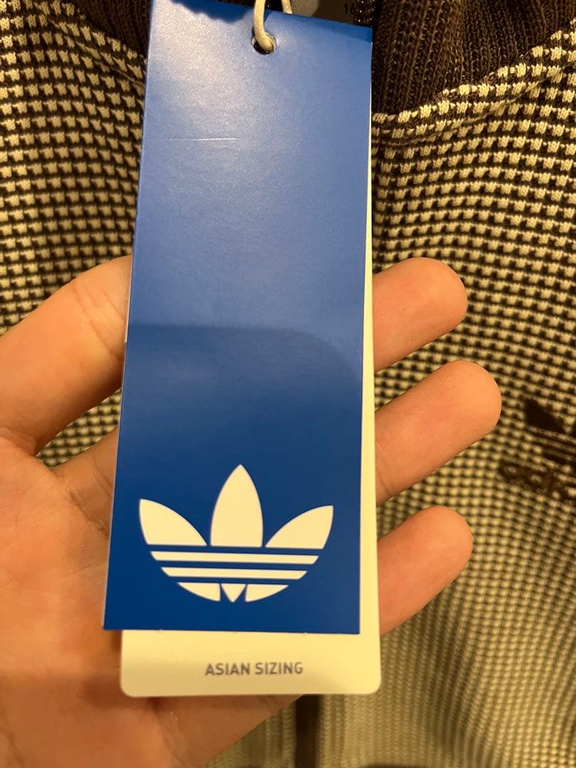 adidas クロップトラックトップジャケット