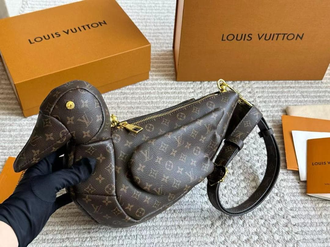 限定 アヒル型ショルダーバッグ