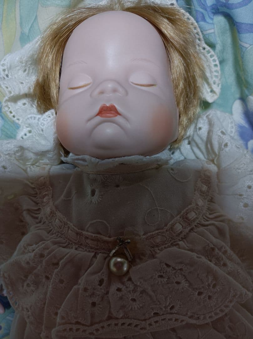 ドイツ スリーピングベビービスクドール赤ちゃん人形 陶器人形アンティークドール