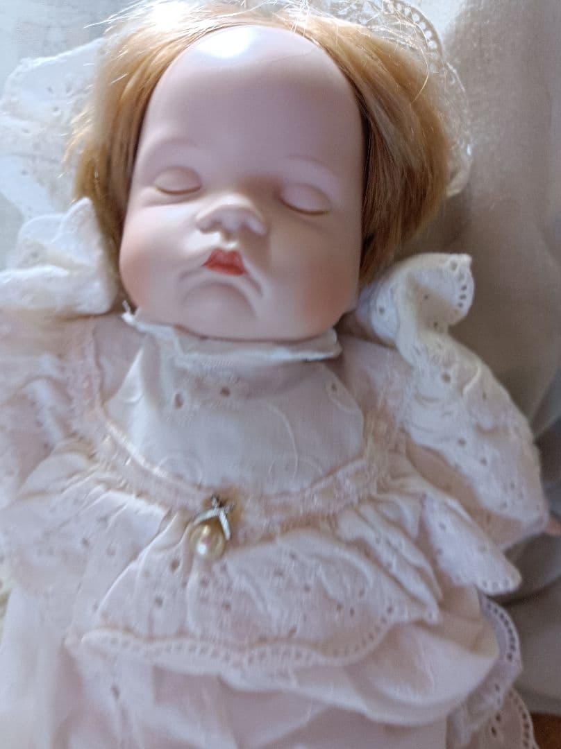 ドイツ スリーピングベビービスクドール赤ちゃん人形 陶器人形アンティークドール