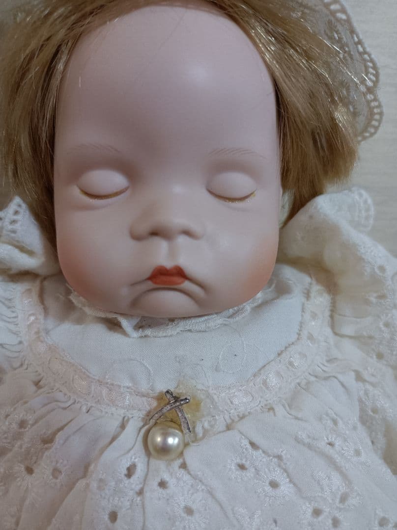 ドイツ スリーピングベビービスクドール赤ちゃん人形 陶器人形アンティークドール
