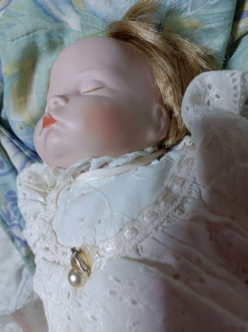 ドイツ スリーピングベビービスクドール赤ちゃん人形 陶器人形アンティークドール