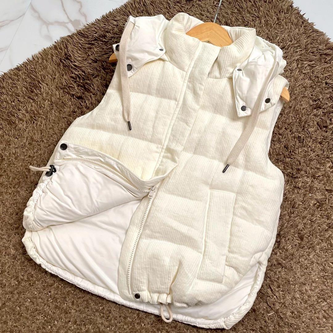 極美品 ブルネロクチネリ ダウンベスト フード ホワイト 38サイズ