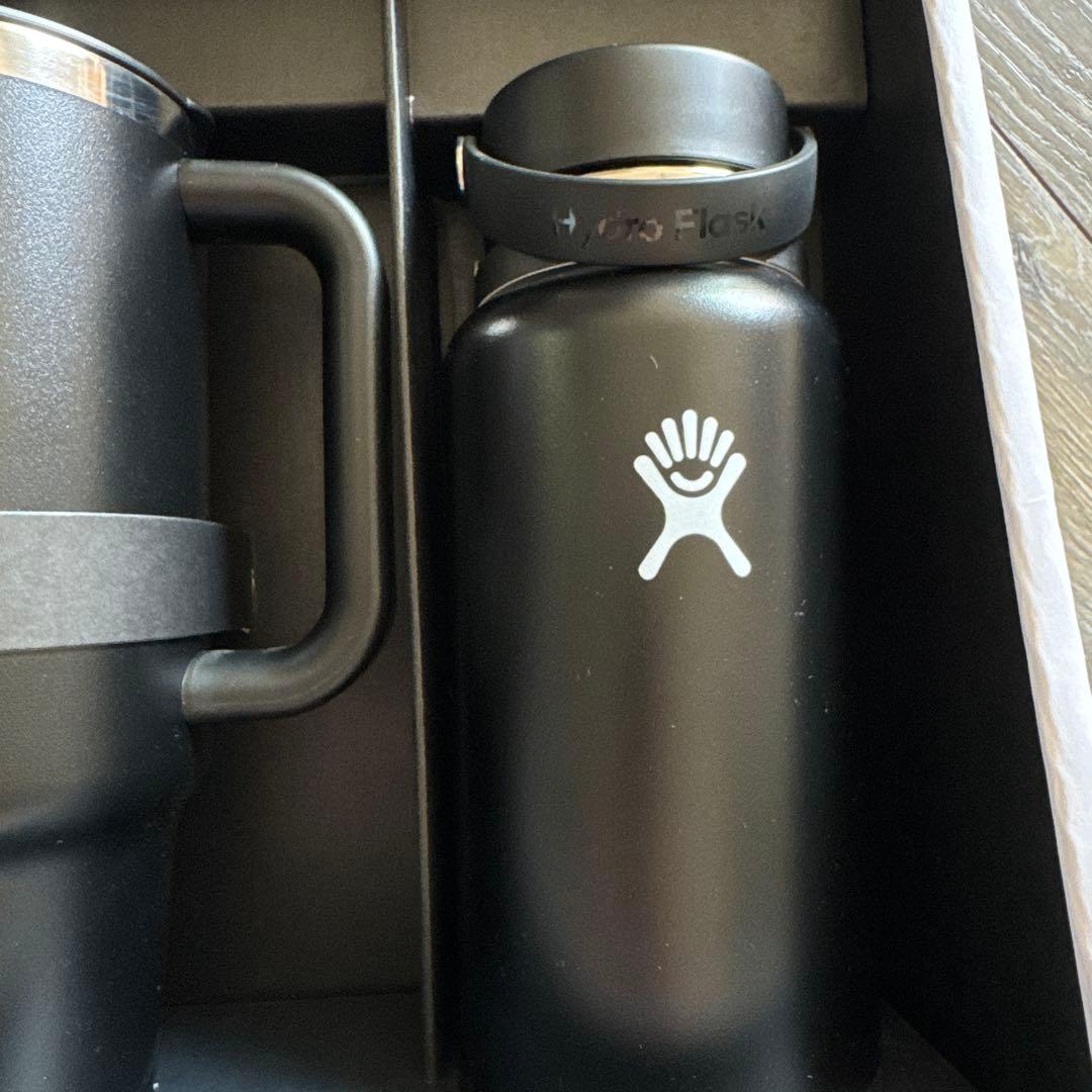 Hydro Flask エッセンシャルハイドレーションセット
