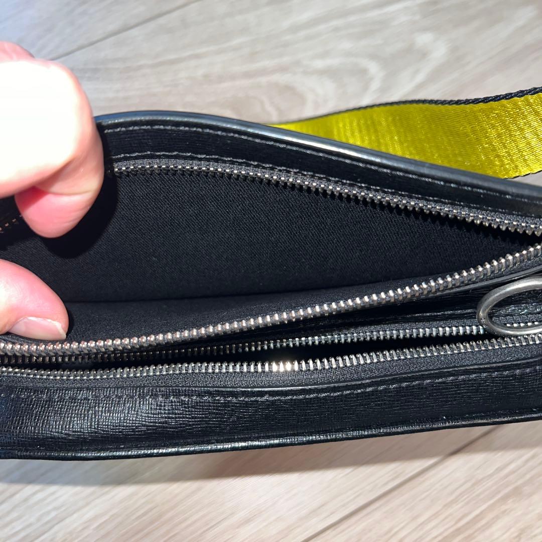 OFF-WHITE ショルダーバッグ