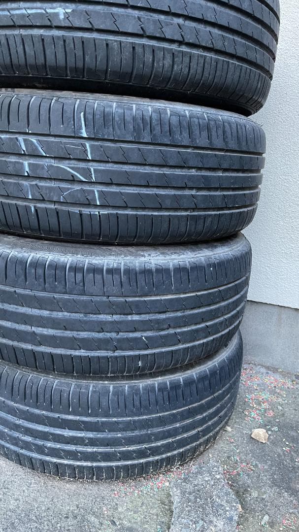 NISSAN 日産　エルグランド　夏用タイヤ　４本　ホイール付き