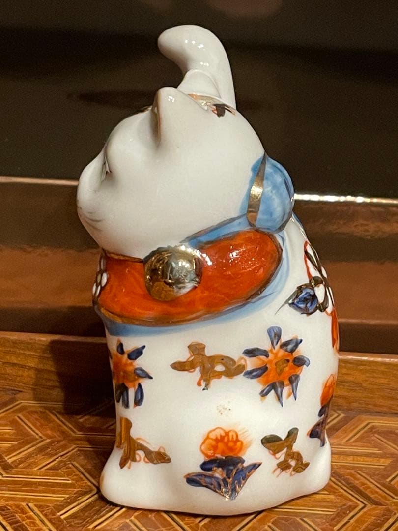 【美品】猫　白猫　招き猫　骨董　陶器　置物　インテリア　工芸品　美術品　伊万里焼