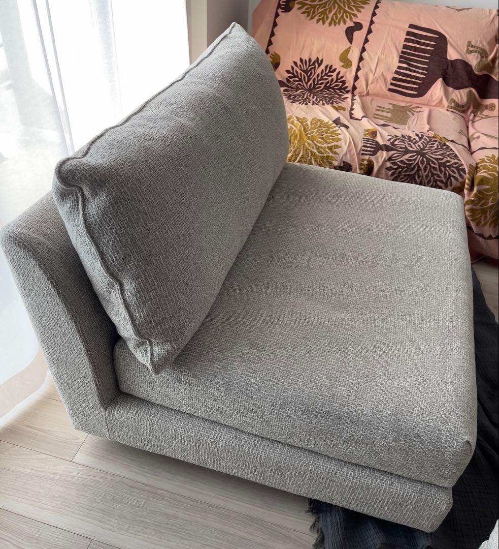 アルフレックスA•SOFA es 100 アームレスソファ(2台ある内の1台目)