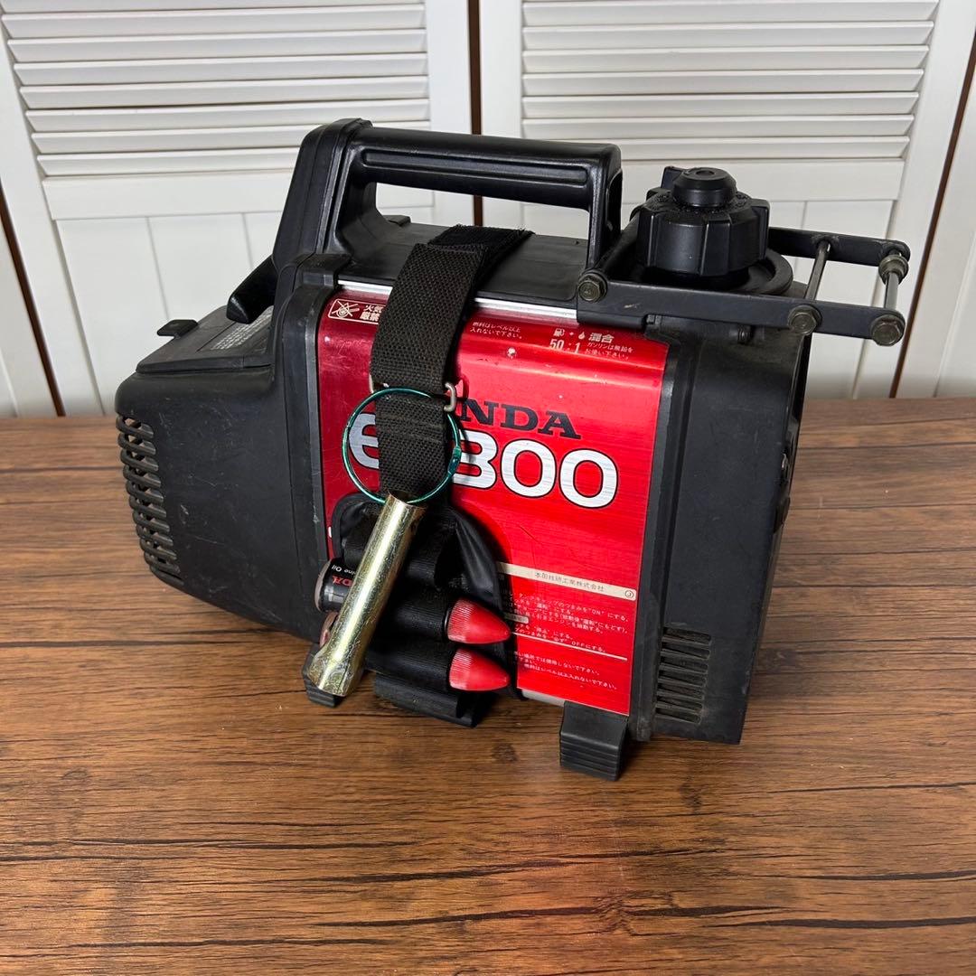 【送料込】ホンダ　HONDA EX300 ポータブル発電機